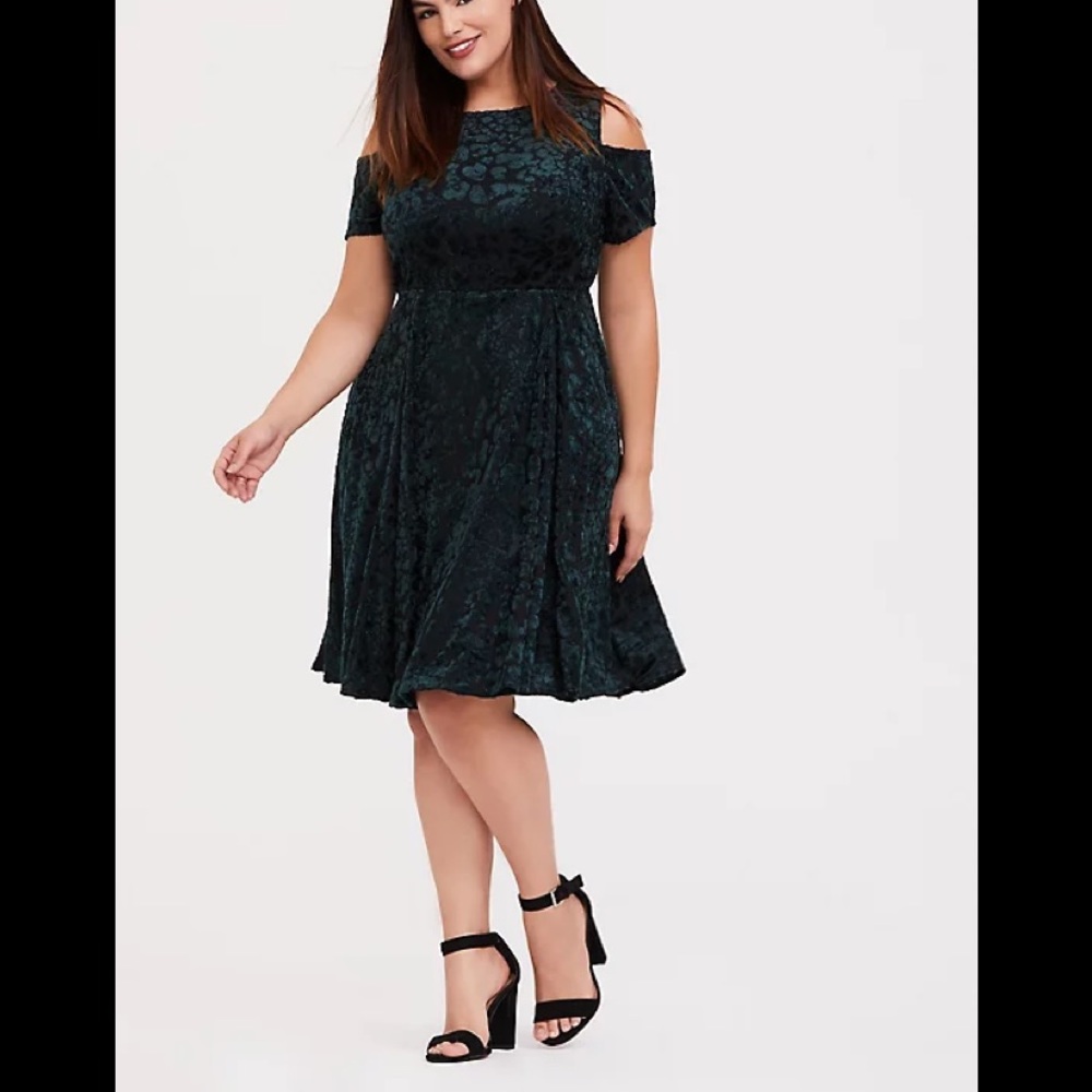 NWT Torrid Cold Shoulder Green Velvet Skater Dress